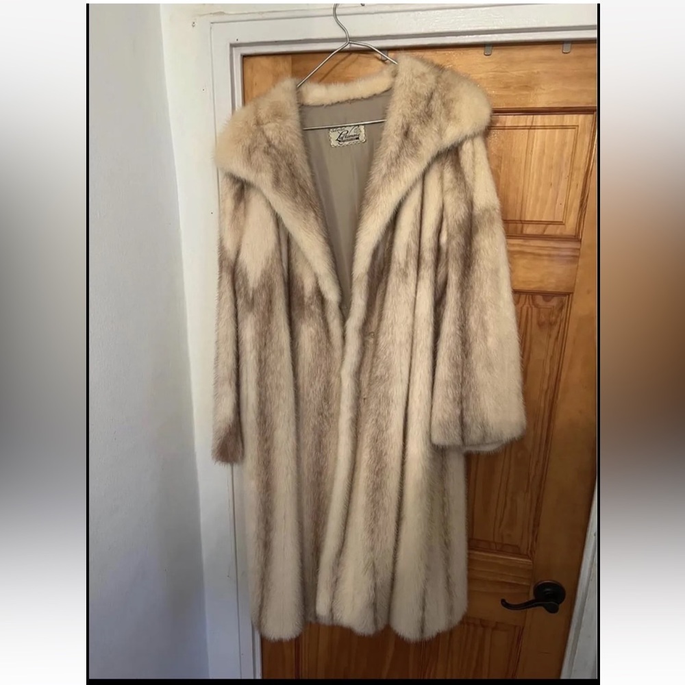 REAL MINK COAT CLASSIC STYLE size medium